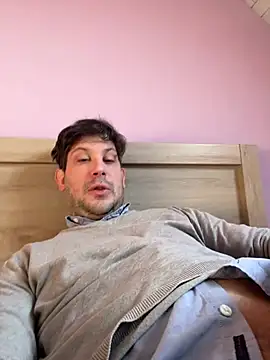 Snapshot of Taxidriver1988 chatting on February 3, 2025, 1:19 pm Taxidriver1988 online show from February 3, 2025, 1:19 pm