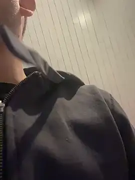 Snapshot of Taxidriver1988 chatting on March 12, 2025, 7:06 pm Taxidriver1988 online show from March 12, 2025, 7:06 pm