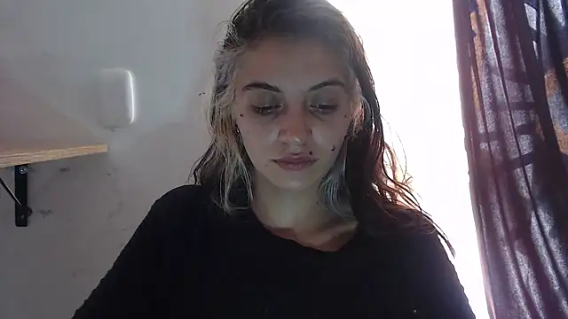 mariecam420 online show from January 14, 2025, 3:36 pm