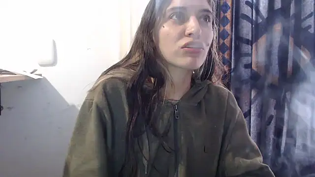 mariecam420 online show from January 20, 2025, 10:04 pm