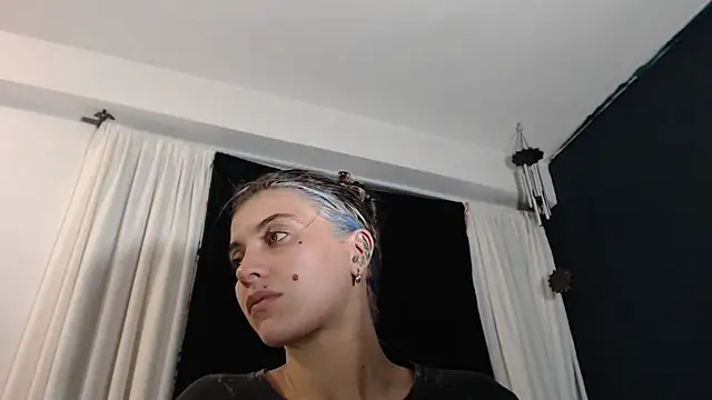 mariecam420 online show from February 3, 2025, 12:58 am