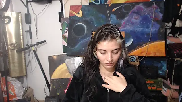 mariecam420 online show from March 9, 2025, 4:44 pm