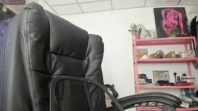 mariecam420 online show from April 2, 2026, 5:27 am