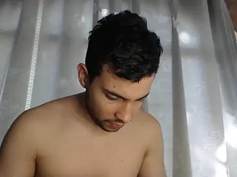 Snapshot of Armando_2002 chatting on January 23, 2025, 8:02 pm Armando 2002 online show from January 23, 2025, 8:02 pm