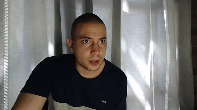 Armando 2002 online show from November 17, 2025, 5:52 pm