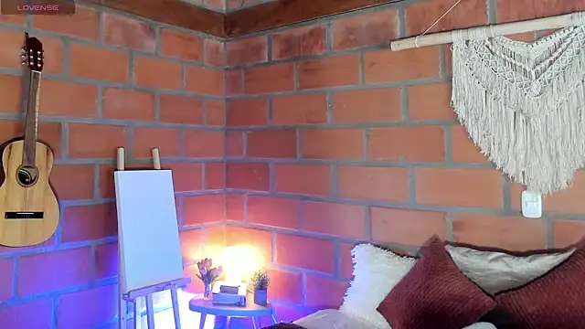 Snapshot of RouseColins chatting on February 10, 2026, 9:41 pm RouseColins online show from February 10, 2026, 9:41 pm