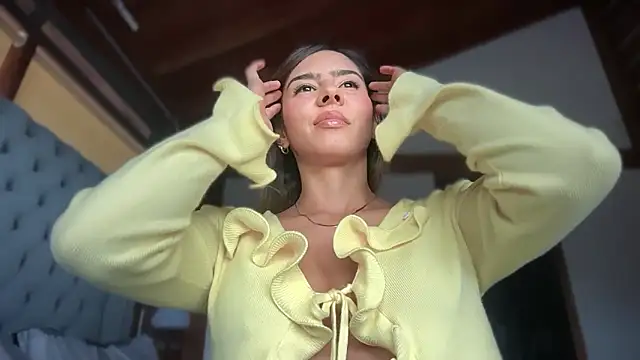 Snapshot of RouseColins chatting on February 16, 2026, 9:33 pm RouseColins online show from February 16, 2026, 9:33 pm