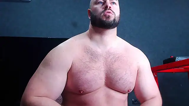 Snapshot of muscularjohnforuX chatting on May 2, 2026, 7:24 am muscularjohnforuX online show from May 2, 2026, 7:24 am
