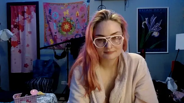 Snapshot of JenniferGwen chatting on February 27, 2025, 2:32 am JenniferGwen online show from February 27, 2025, 2:32 am