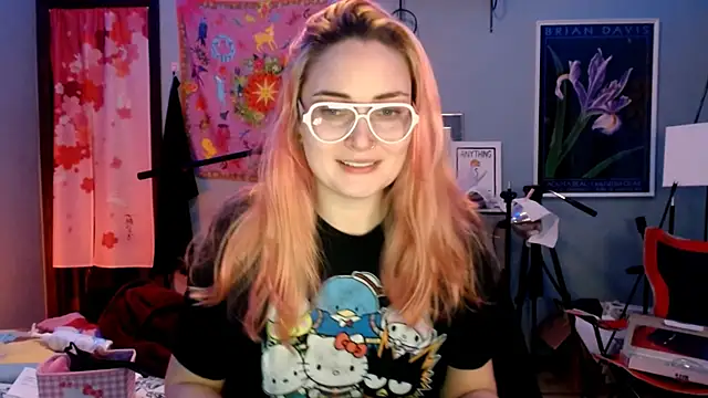 Snapshot of JenniferGwen chatting on March 19, 2025, 12:48 am JenniferGwen online show from March 19, 2025, 12:48 am