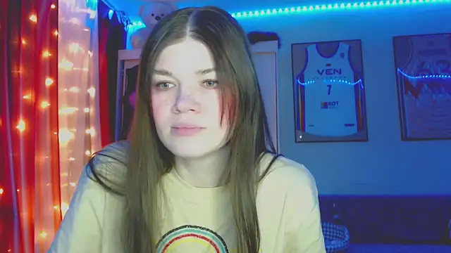 Snapshot of Klementa chatting on April 27, 2026, 7:23 pm Klementa online show from April 27, 2026, 7:23 pm