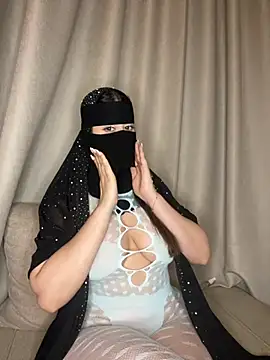 Snapshot of arabiaAna chatting on April 6, 2026, 12:30 am arabiaAna online show from April 6, 2026, 12:30 am