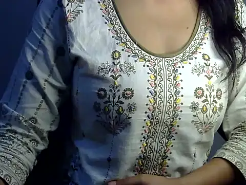 Snapshot of SiaraSiyA chatting on May 3, 2026, 8:20 am SiaraSiyA online show from May 3, 2026, 8:20 am