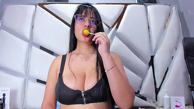 violeta sexx  online show from March 14, 2025, 8:32 am