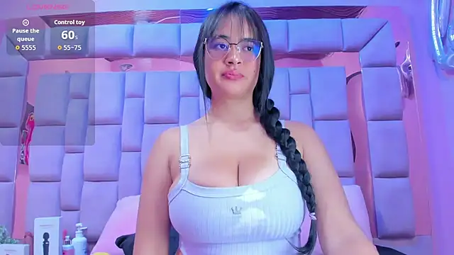 violeta sexx  online show from November 12, 2025, 4:57 am