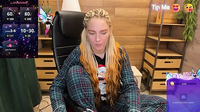 Snapshot of _fiona_Love chatting on December 3, 2024, 9:23 pm  fiona Love online show from December 3, 2024, 9:23 pm