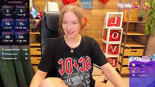 Snapshot of _fiona_Love chatting on March 10, 2025, 12:51 am  fiona Love online show from March 10, 2025, 12:51 am
