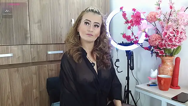Snapshot of magenta_maturr chatting on October 13, 2025, 3:01 pm magenta maturr online show from October 13, 2025, 3:01 pm