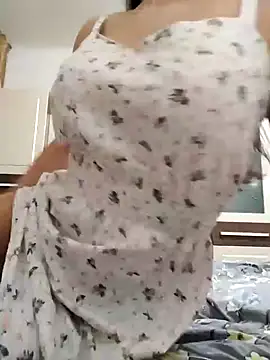 baby sweet girl  online show from February 1, 2025, 2:16 am