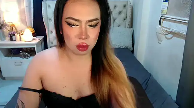 Snapshot of RebecaNextToYou chatting on December 11, 2024, 5:15 pm RebecaNextToYou online show from December 11, 2024, 5:15 pm