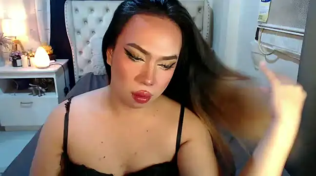 Snapshot of RebecaNextToYou chatting on December 11, 2024, 8:18 pm RebecaNextToYou online show from December 11, 2024, 8:18 pm