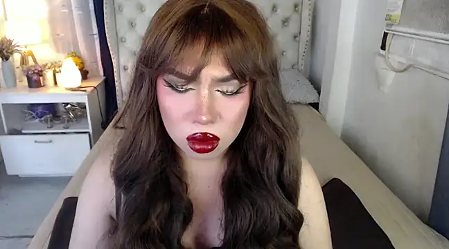 Snapshot of RebecaNextToYou chatting on December 15, 2024, 8:25 pm RebecaNextToYou online show from December 15, 2024, 8:25 pm