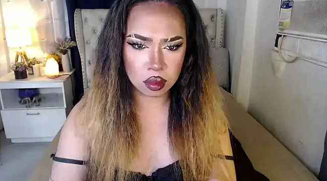 Snapshot of RebecaNextToYou chatting on January 7, 2025, 5:53 pm RebecaNextToYou online show from January 7, 2025, 5:53 pm