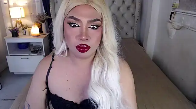 Snapshot of RebecaNextToYou chatting on January 12, 2025, 8:03 pm RebecaNextToYou online show from January 12, 2025, 8:03 pm