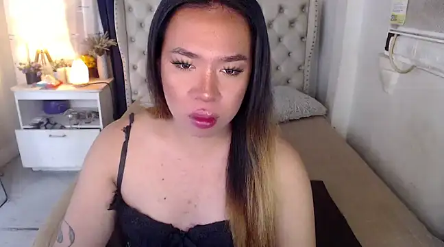 Snapshot of RebecaNextToYou chatting on January 20, 2025, 8:18 pm RebecaNextToYou online show from January 20, 2025, 8:18 pm