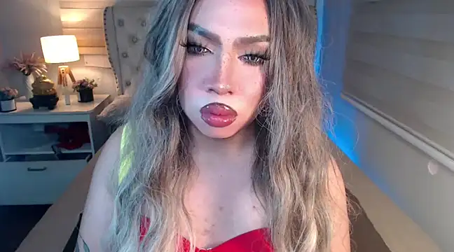 Snapshot of RebecaNextToYou chatting on February 13, 2025, 8:24 pm RebecaNextToYou online show from February 13, 2025, 8:24 pm