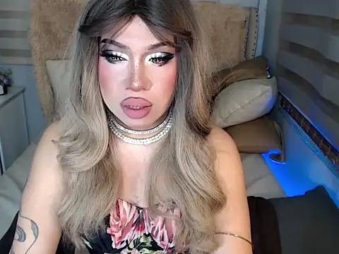 Snapshot of RebecaNextToYou chatting on December 1, 2025, 5:40 pm RebecaNextToYou online show from December 1, 2025, 5:40 pm