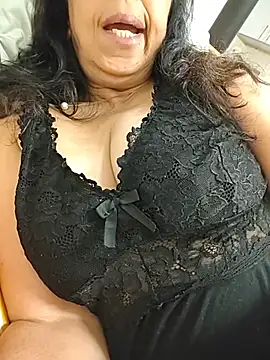 Susannemilf online show from October 29, 2025, 4:26 am