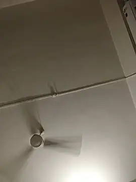 Susannemilf online show from March 24, 2026, 5:07 pm