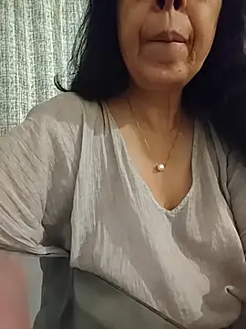 Susannemilf online show from March 31, 2026, 4:13 am