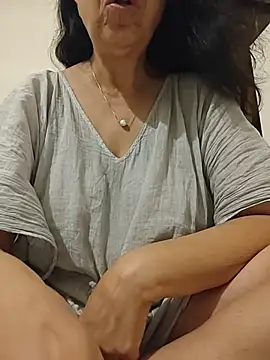 Susannemilf online show from April 3, 2026, 3:48 am