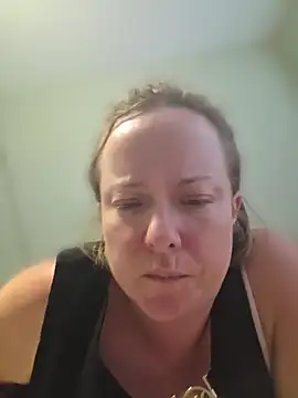 Snapshot of julimonroe chatting on June 28, 2026, 1:55 am julimonroe online show from June 28, 2026, 1:55 am