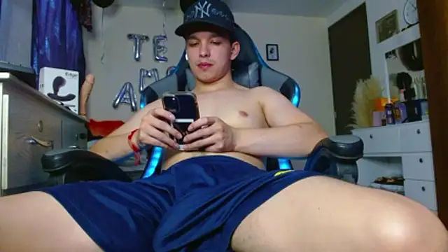 Angel-Twink online show from June 21, 2026, 4:09 pm