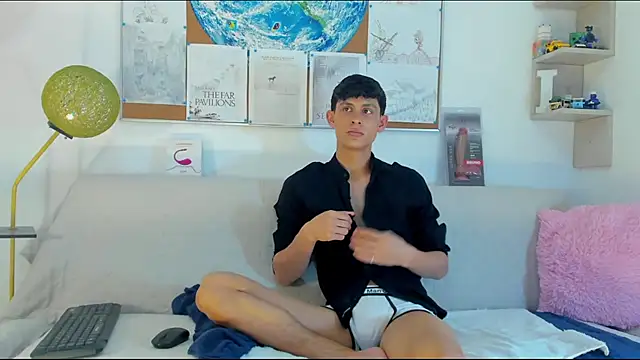 Snapshot of logan_thomas chatting on May 15, 2026, 8:38 pm logan thomas online show from May 15, 2026, 8:38 pm