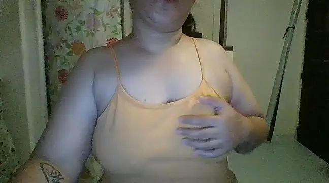 Ainsley000 online show from March 5, 2025, 5:08 pm