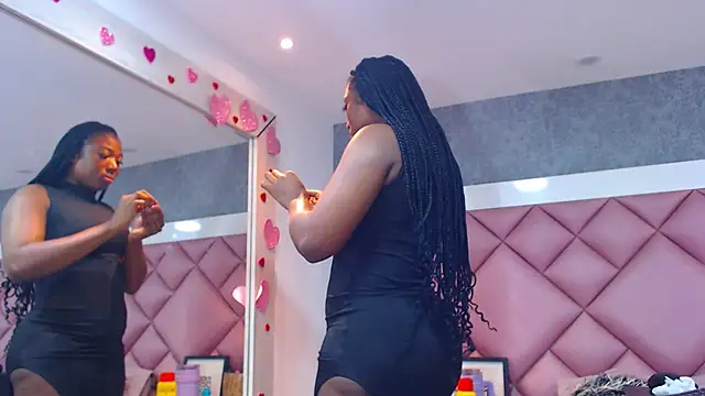 DanielaDuff online show from April 1, 2026, 7:55 pm