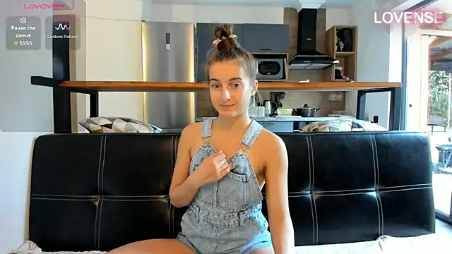 Snapshot of ElizSweet chatting on March 4, 2026, 1:17 pm ElizSweet online show from March 4, 2026, 1:17 pm