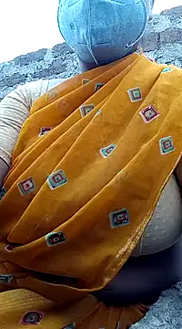 Snapshot of Lattika-Bhabhi chatting on January 13, 2025, 5:12 am Lattika-Bhabhi online show from January 13, 2025, 5:12 am