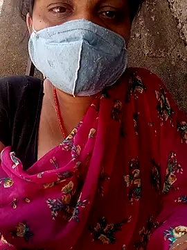 Snapshot of Lattika-Bhabhi chatting on April 9, 2026, 6:41 am Lattika-Bhabhi online show from April 9, 2026, 6:41 am