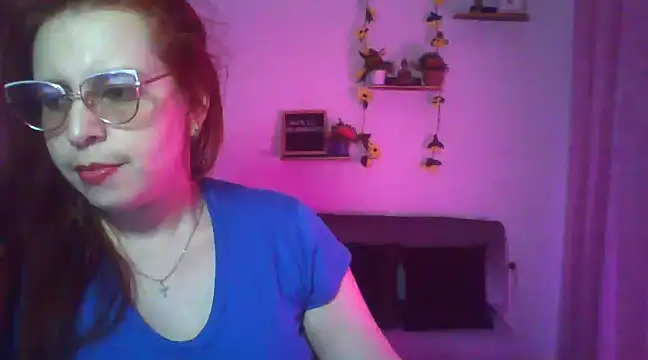 lorenitabella online show from March 17, 2025, 10:28 pm