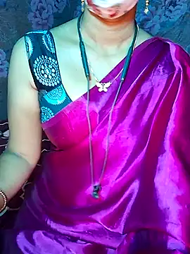 Snapshot of XBHUUME chatting on December 24, 2024, 5:55 pm XBHUUME online show from December 24, 2024, 5:55 pm