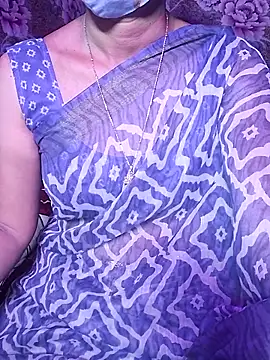 XBHUUME online show from April 15, 2026, 6:04 pm