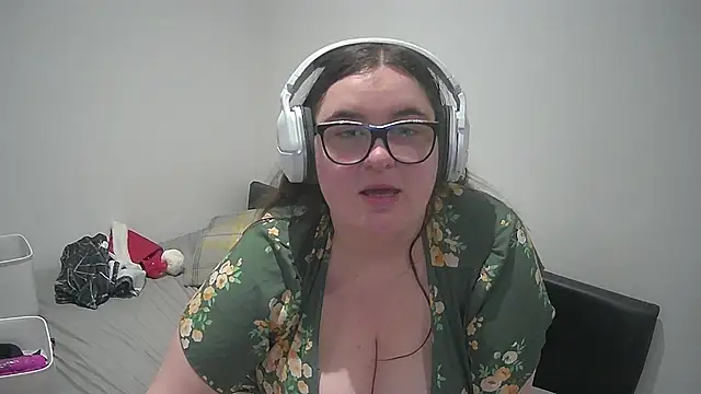 Rebecca Summer online show from December 21, 2024, 5:25 am