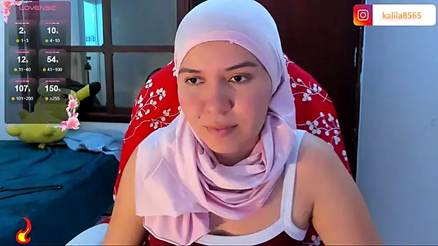 MatchedEyebrow online show from October 30, 2025, 11:05 pm