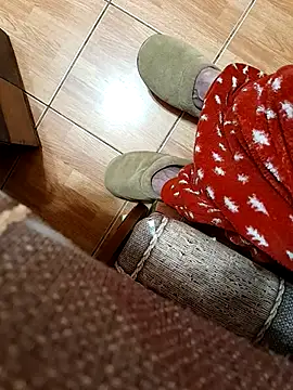 feet toes online show from March 16, 2025, 12:56 am