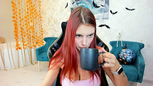 RedLipse online show from October 25, 2025, 3:25 am